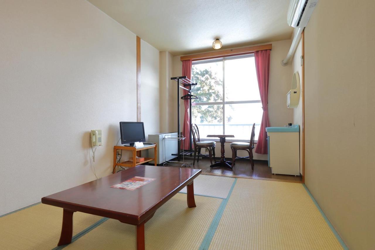 Ishiuchi Ski Center Minamiuonuma Extérieur photo